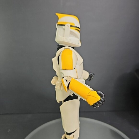 Star Wars Attack of the Clones Clone Commander 12” W/ Yellow Stripes 2002 VTG - Picture 6 of 16